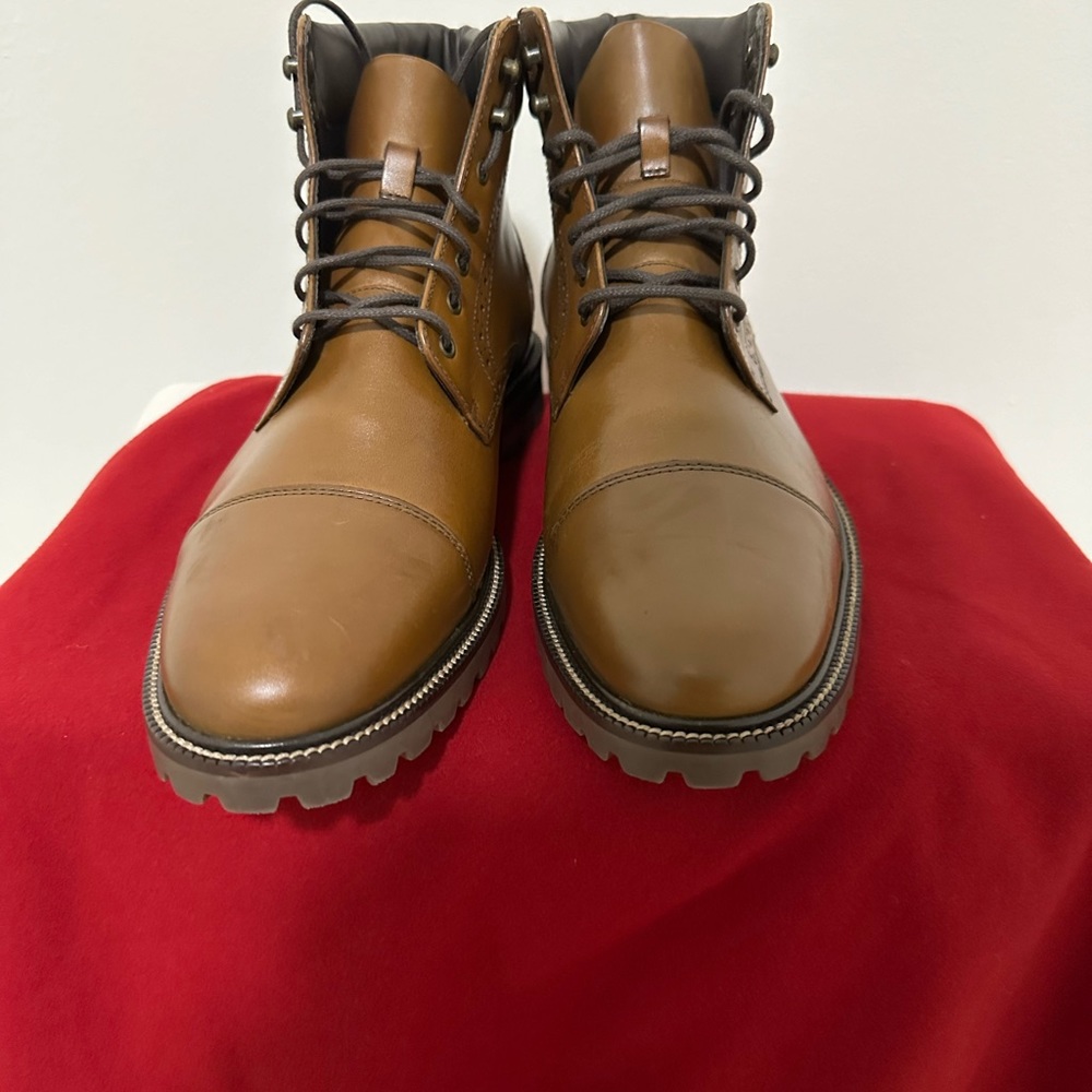 Authentic Johnston & Murphy XC Flex Connelly Wingtip Detail Boot Tan Leather-NIB